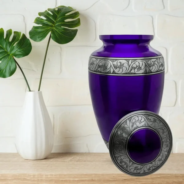 Royal Amethyst – Purple Cremation Urn